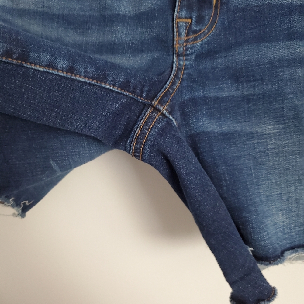 American Eagle Midi Denim Shorts Size 12 - Picture 3 of 6